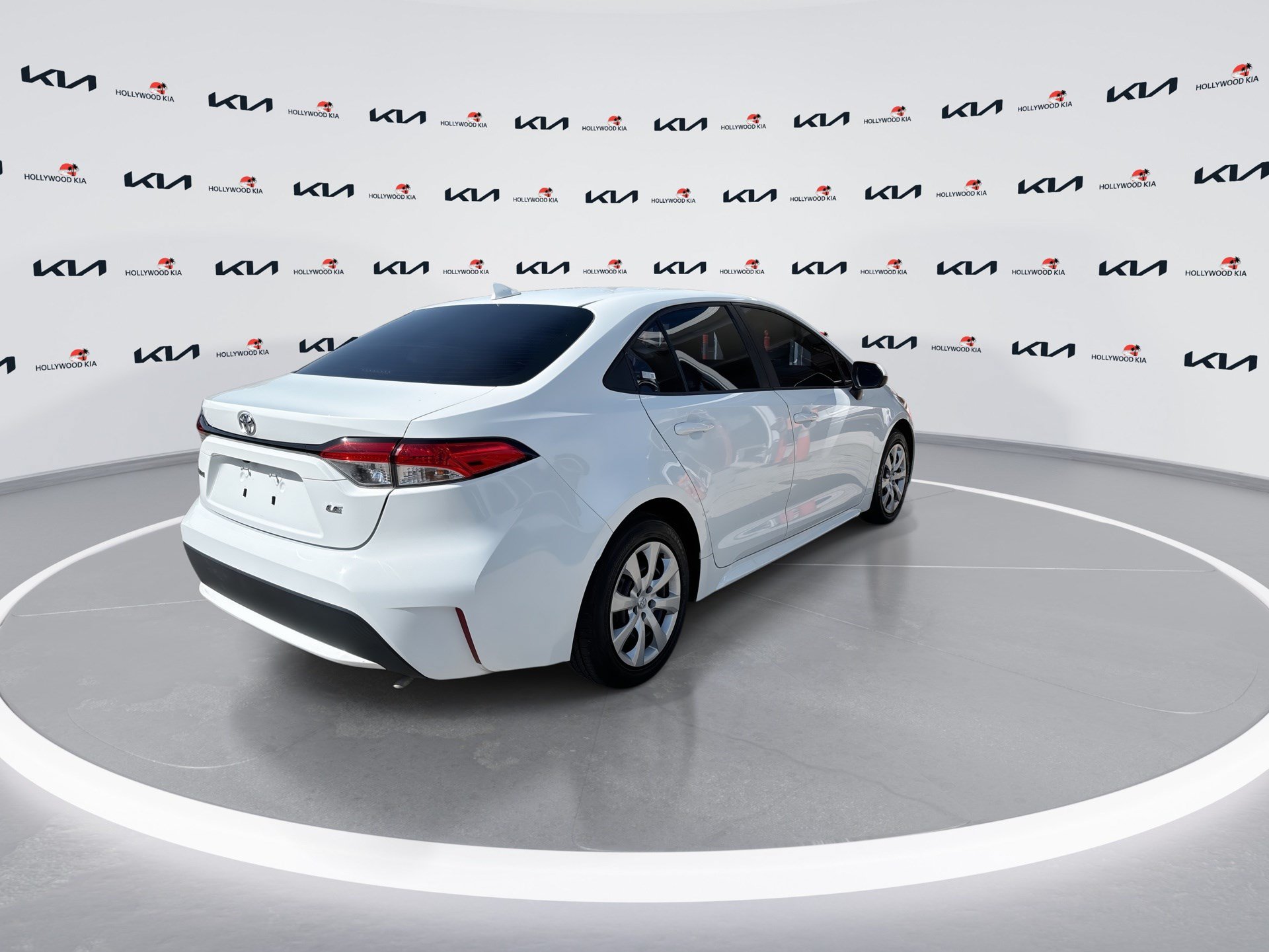 Used 2022 Toyota Corolla LE FWD image 8
