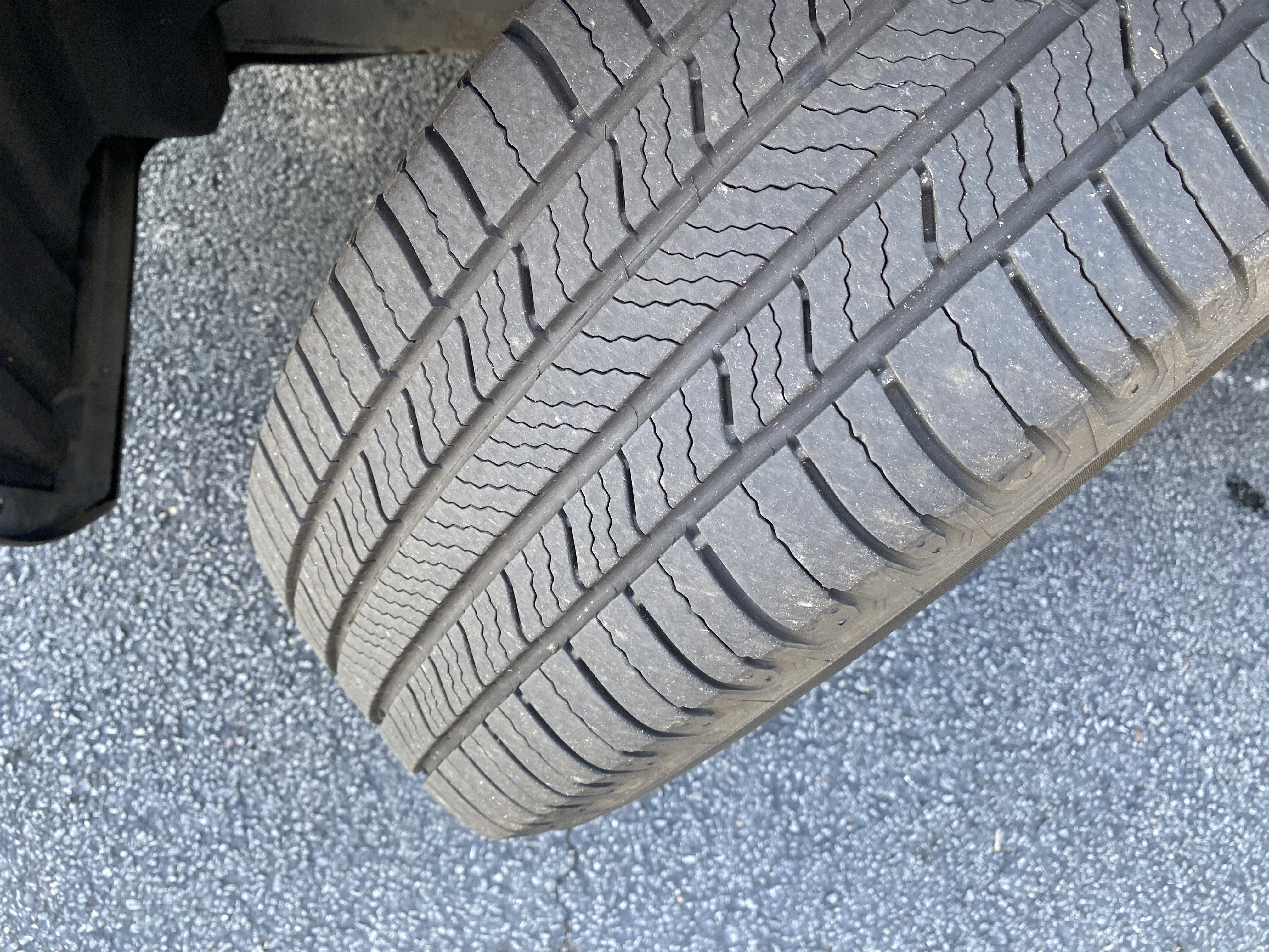 Used 2021 Toyota RAV4 LE image 12