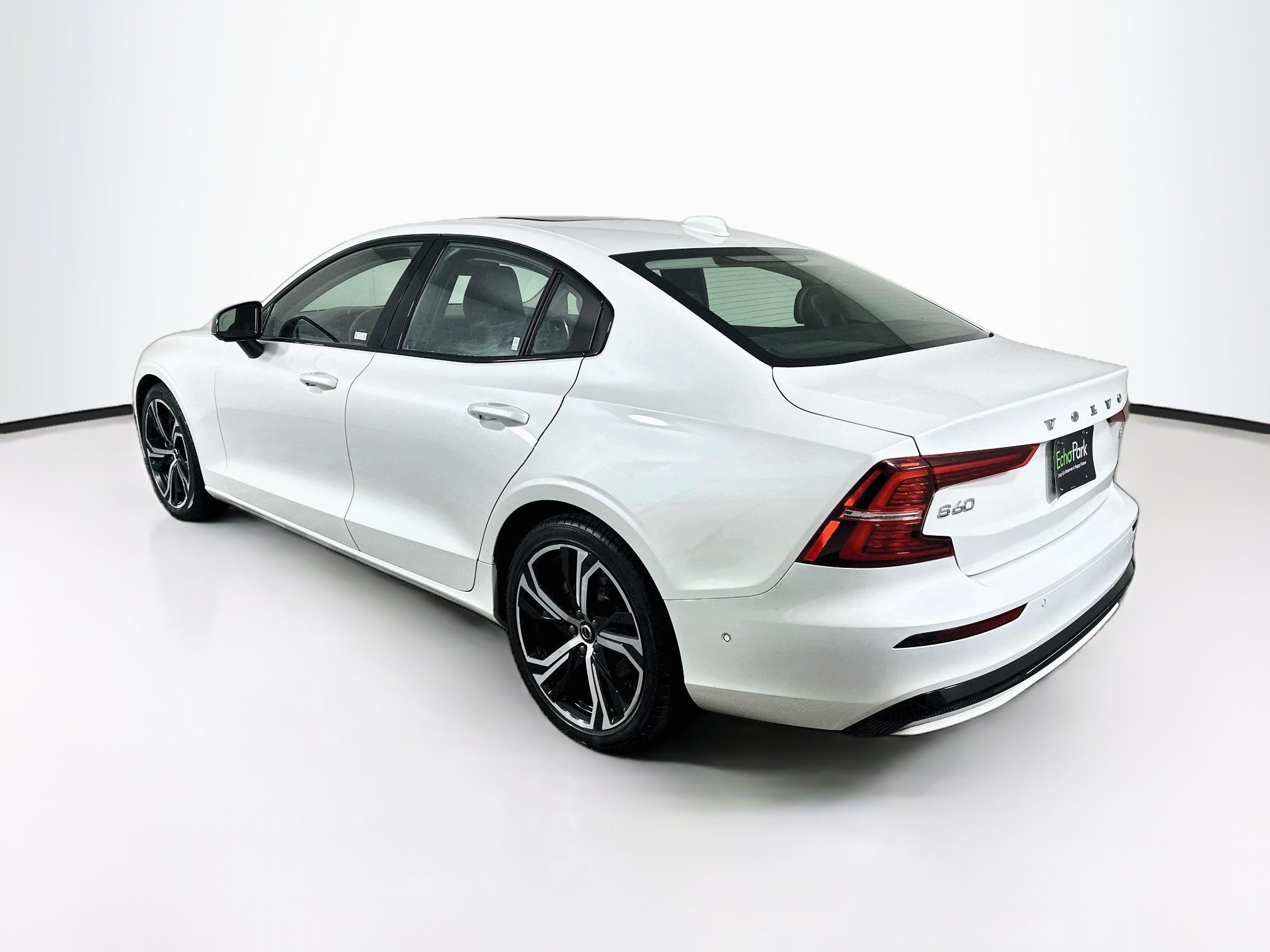 Used 2024 Volvo S60 B5 Plus FWD image 5
