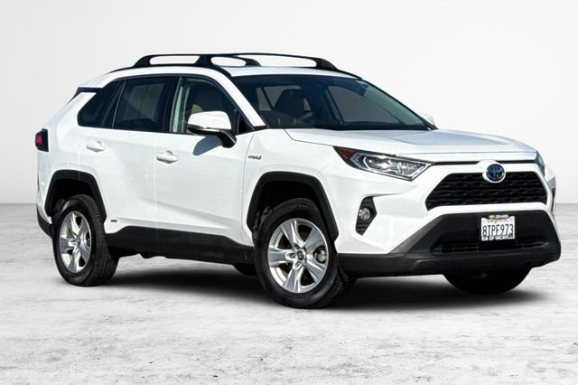 Used 2021 Toyota RAV4 XLE w/ Convenience Package AWD/4WD image 2