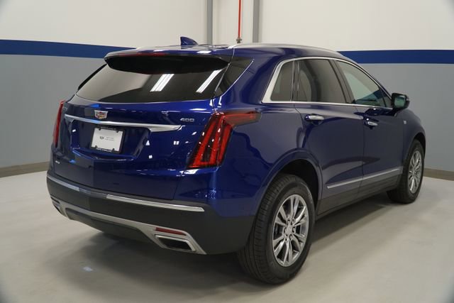 Used 2023 Cadillac XT5 Premium Luxury w/ Technology Package AWD/4WD image 6