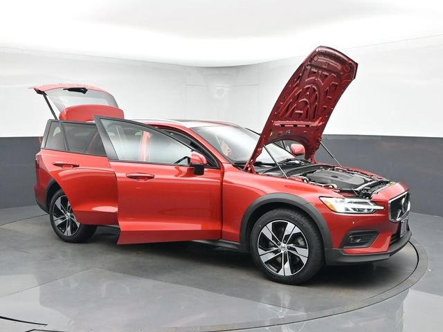 Used 2024 Volvo V60 B5 Cross Country Plus w/ Climate Package AWD/4WD image 51