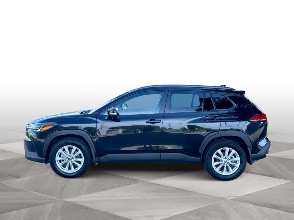 Used 2024 Toyota Corolla Cross LE AWD/4WD image 5