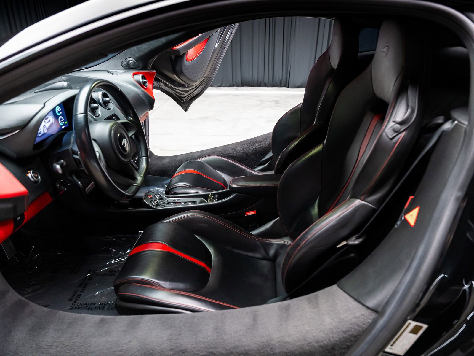 Used 2019 McLaren 570S Coupe RWD image 6