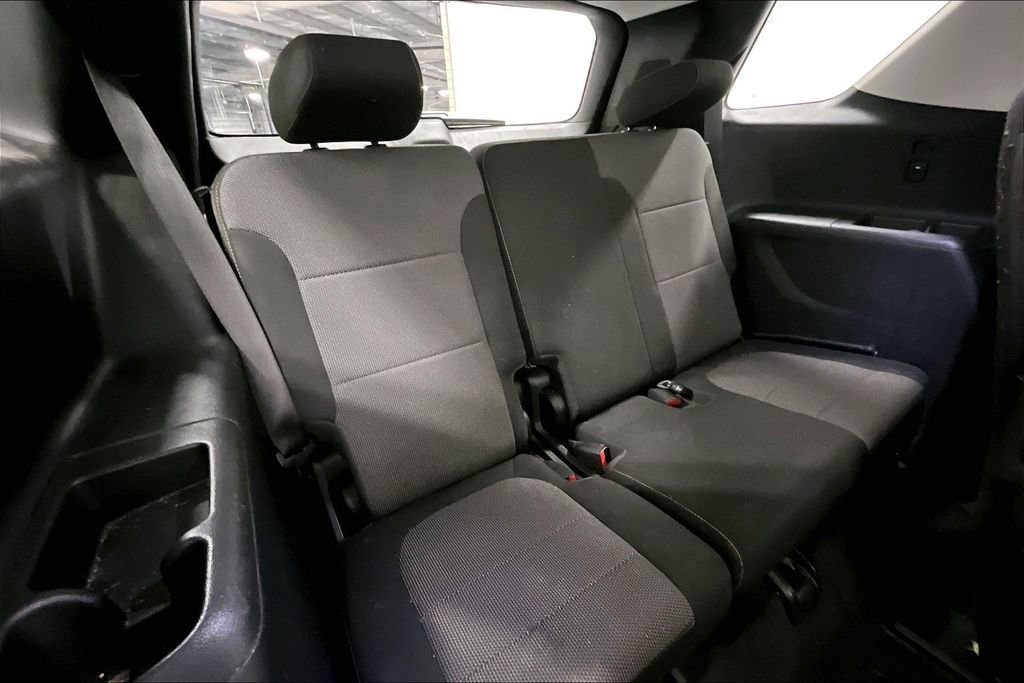 Used 2021 Chevrolet Traverse LT image 33