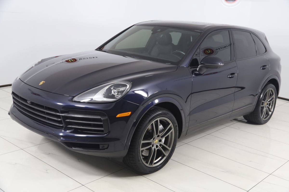 Used 2023 Porsche Cayenne Platinum Edition AWD/4WD image 22