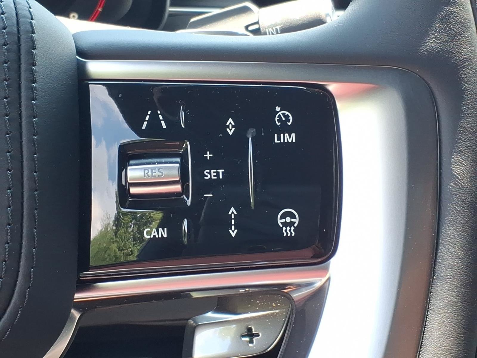 New 2026 Land Rover Range Rover SE AWD/4WD image 15