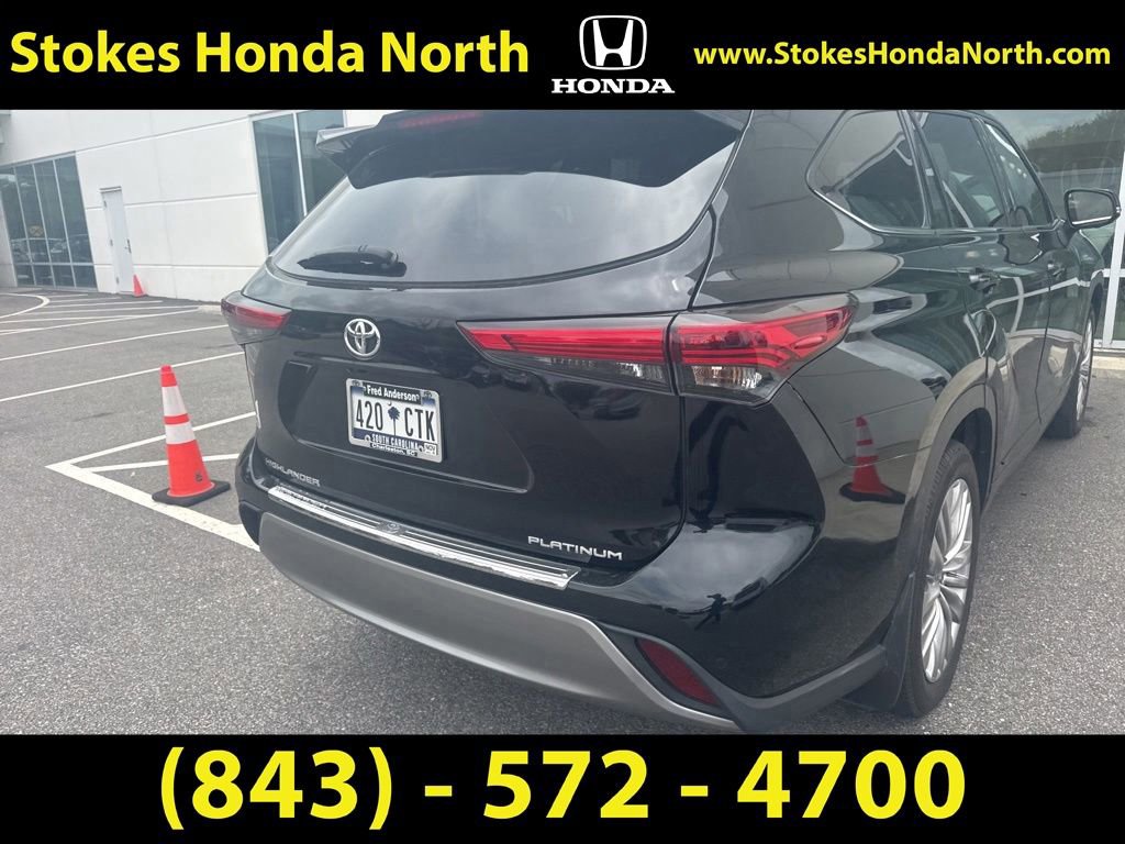 Used 2023 Toyota Highlander Platinum FWD image 8
