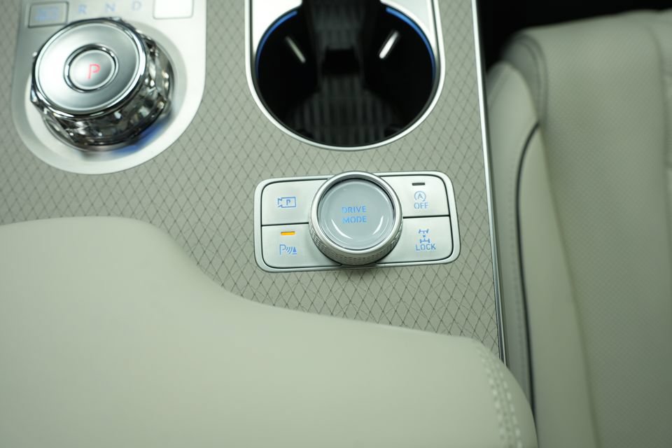 Used 2025 Genesis GV80 3.5T Prestige AWD/4WD image 16