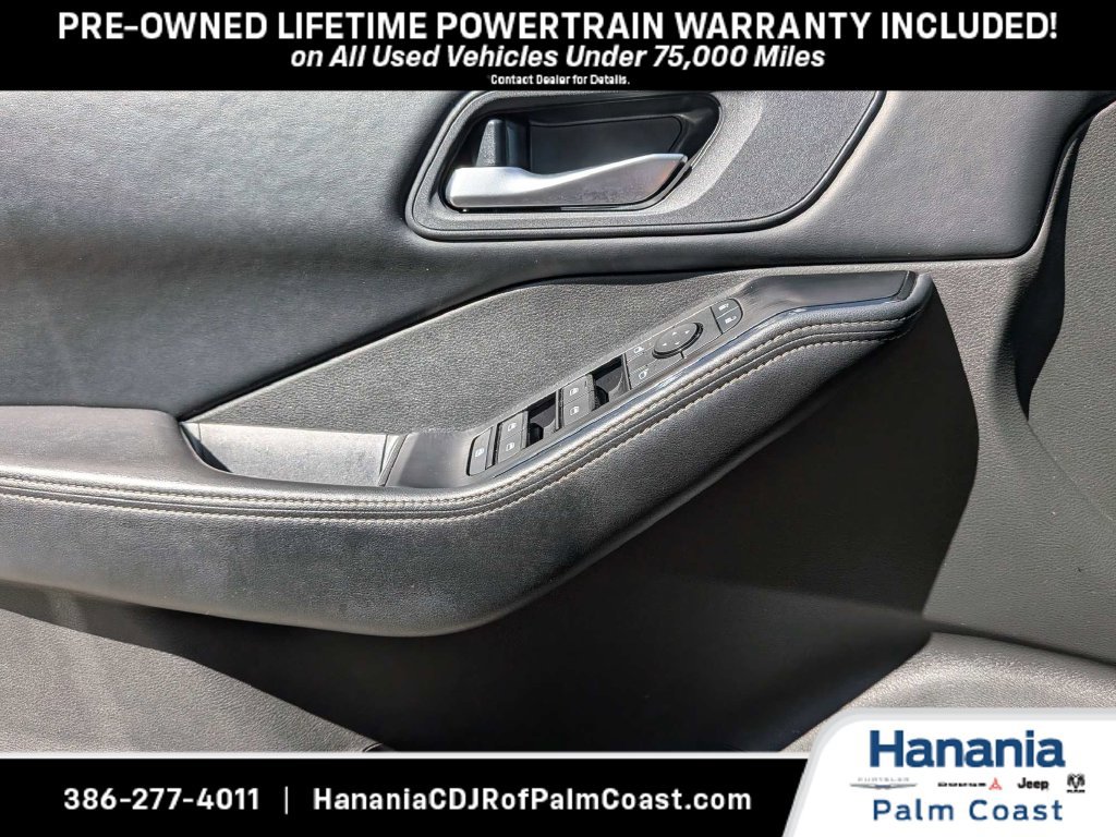 Used 2025 Nissan Rogue SV AWD/4WD image 20