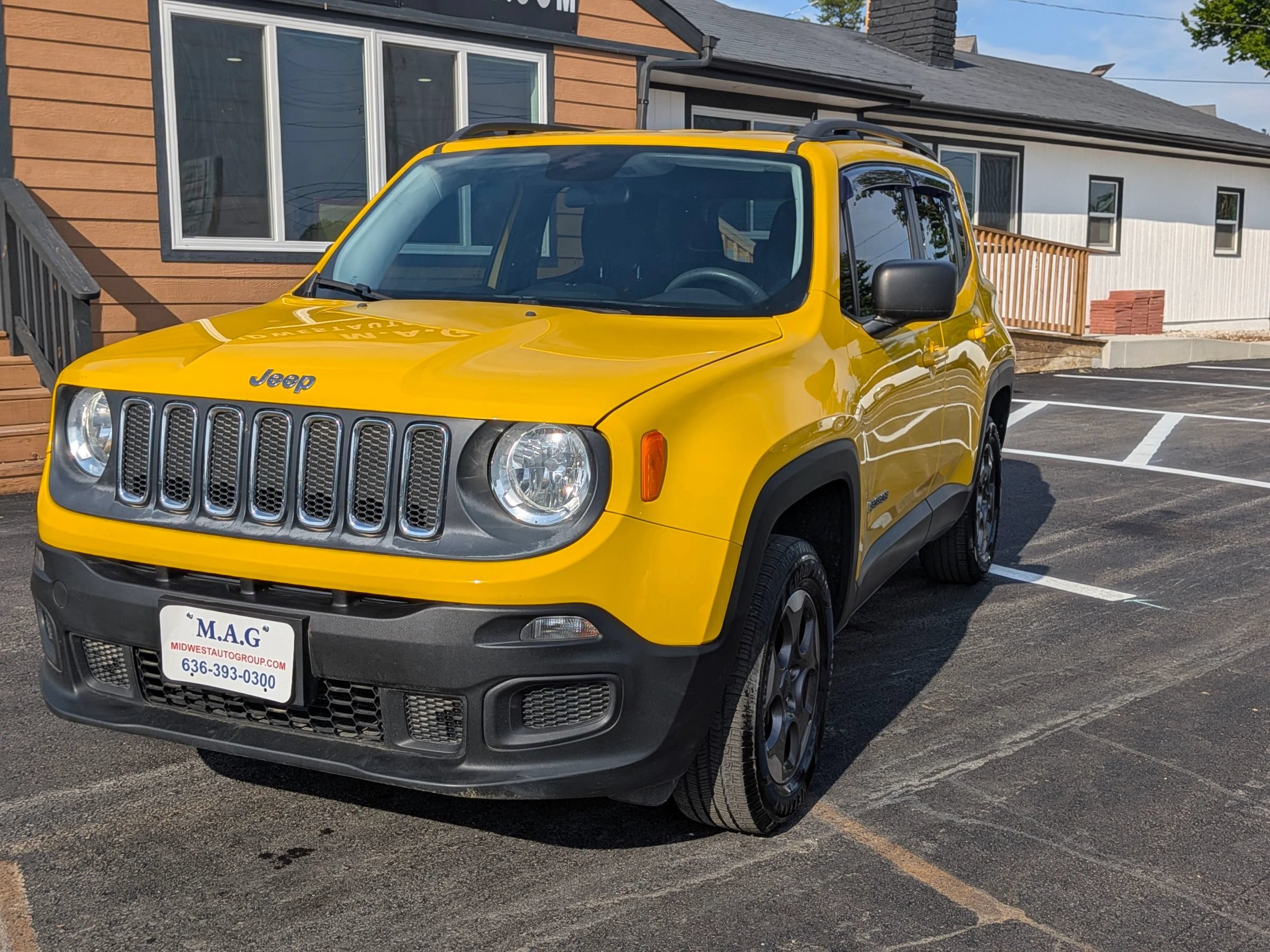 Used 2017 Jeep Renegade Sport w/ Power & Air Group AWD/4WD image 2