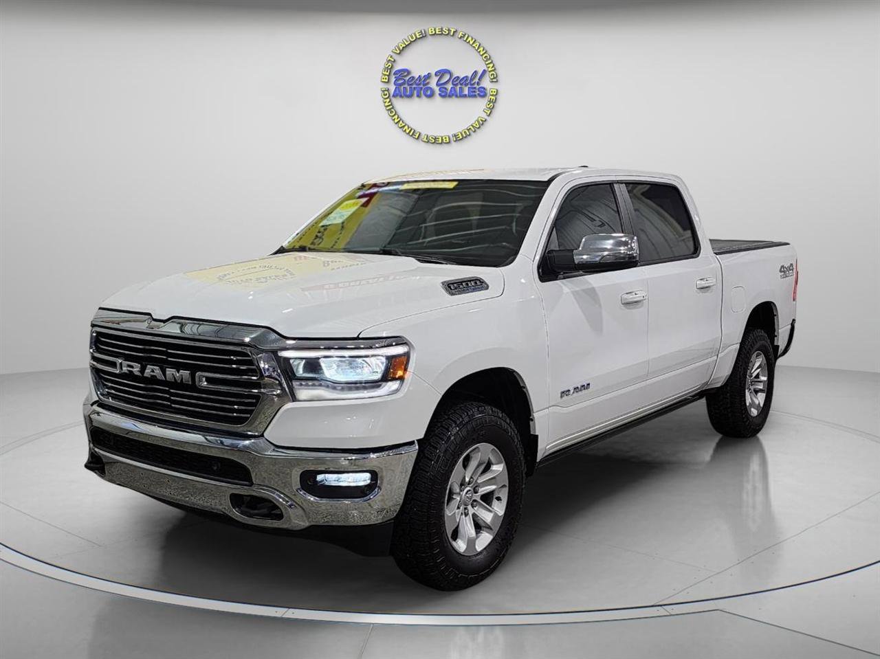 Used 2023 RAM 1500 Laramie AWD/4WD image 9
