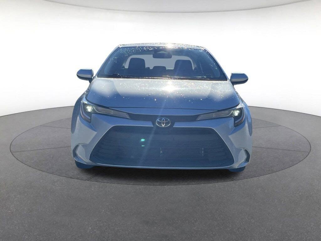Used 2024 Toyota Corolla LE image 29