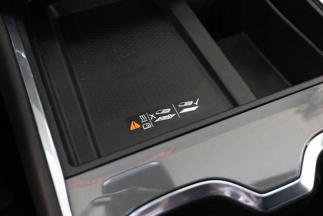 Used 2025 GMC Acadia Elevation image 33