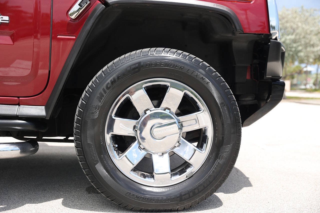 Used 2005 HUMMER H2 w/ Preferred Equipment Group AWD/4WD image 30
