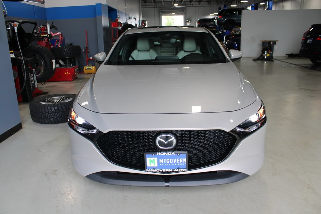 Used 2023 MAZDA MAZDA3 s FWD image 2