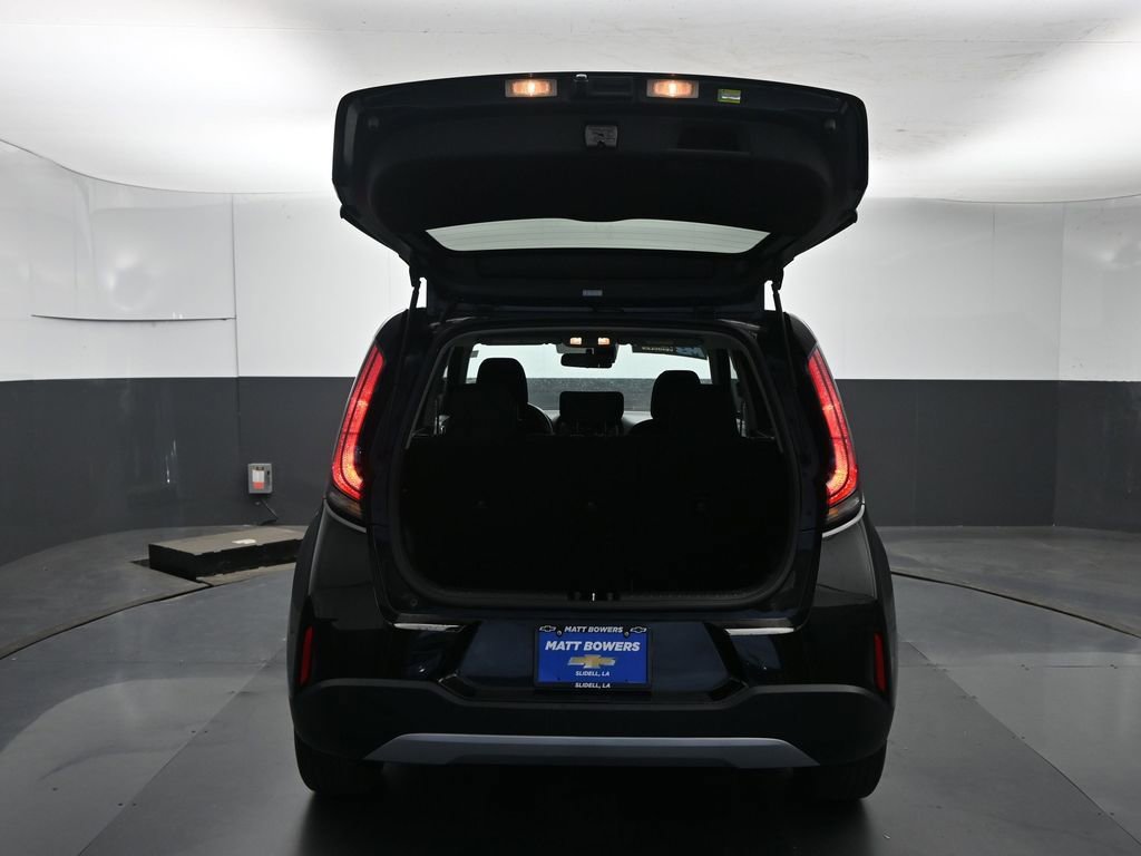 Used 2025 Kia Soul LX w/ LX Technology Package image 11