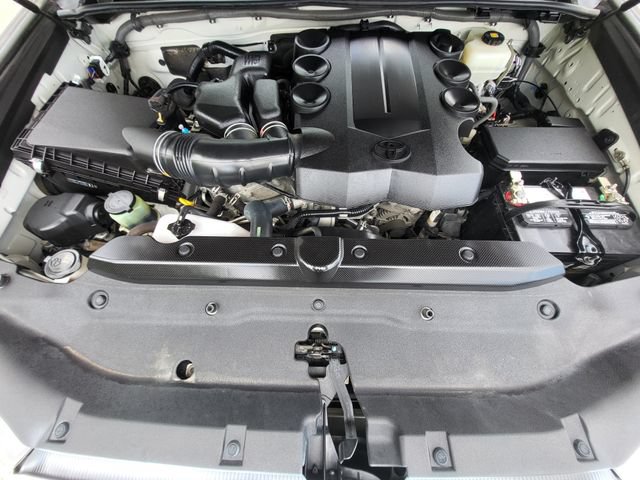 Used 2018 Toyota 4Runner Limited AWD/4WD image 11