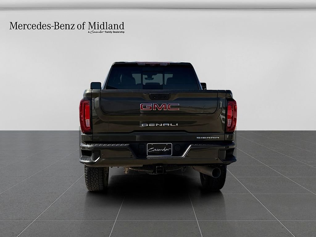 Used 2023 GMC Sierra 2500 Denali w/ Technology Package AWD/4WD image 6