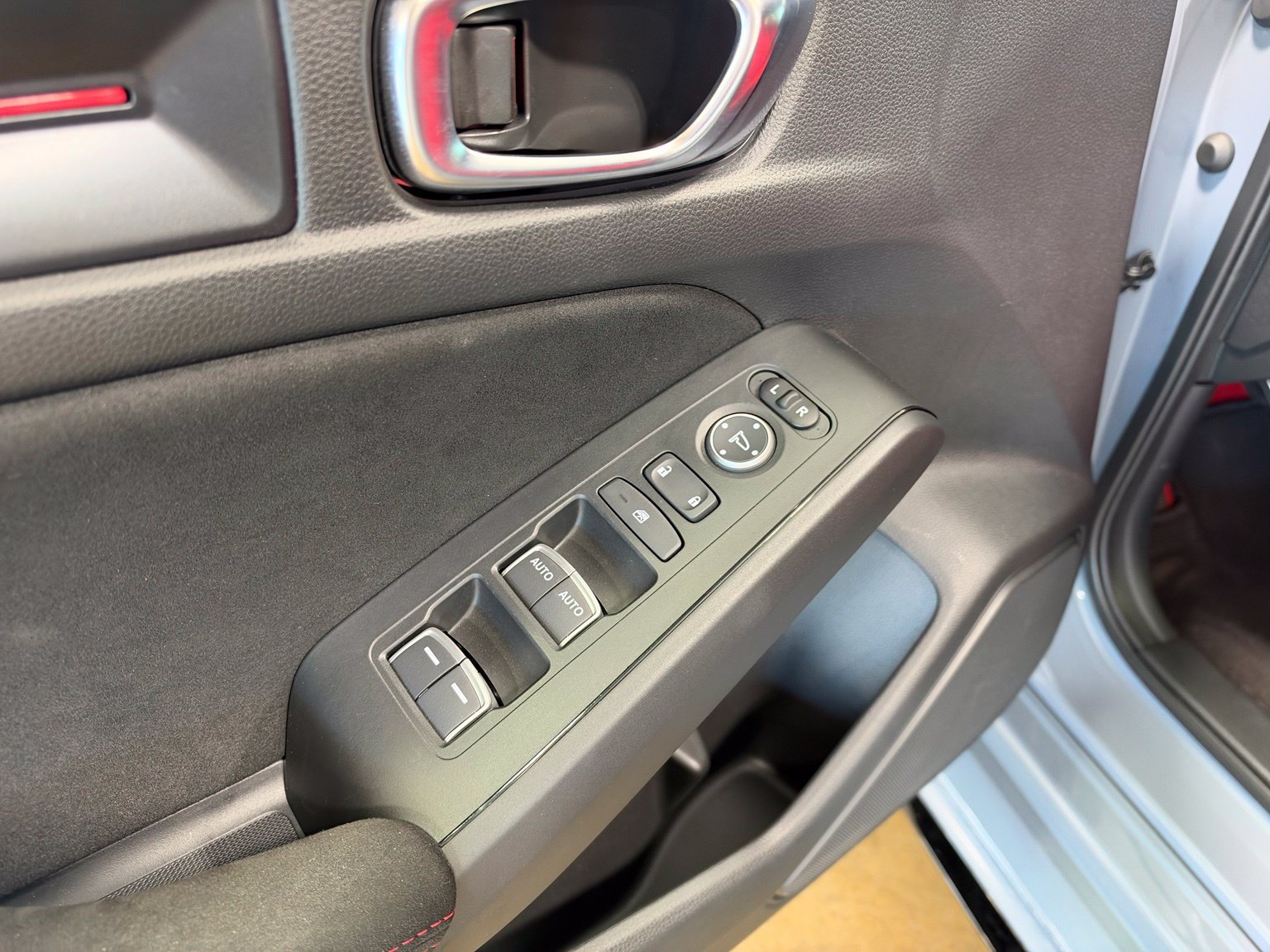 Used 2023 Honda Civic Type R image 14