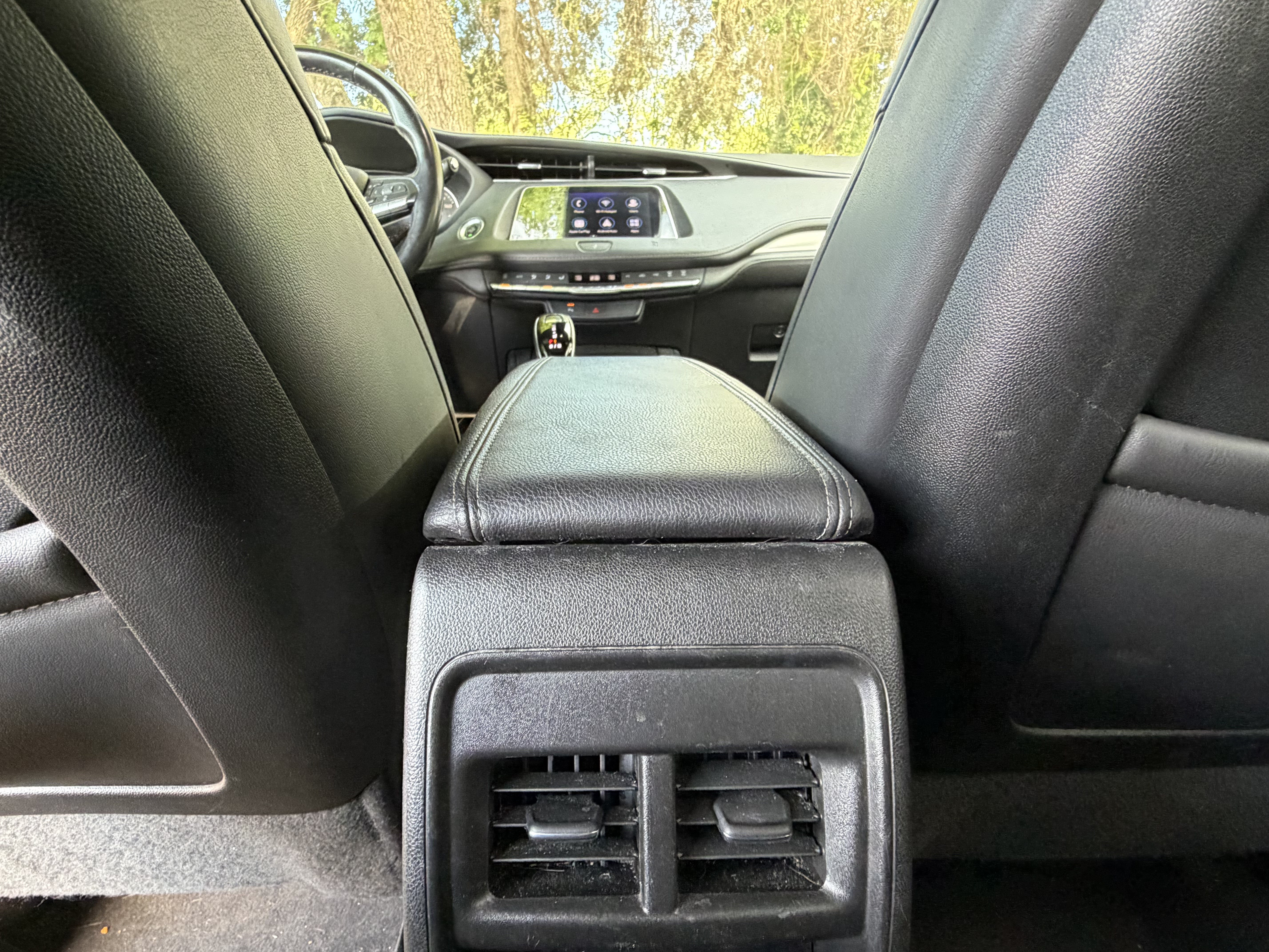 Used 2021 Cadillac XT4 Premium Luxury AWD/4WD image 36