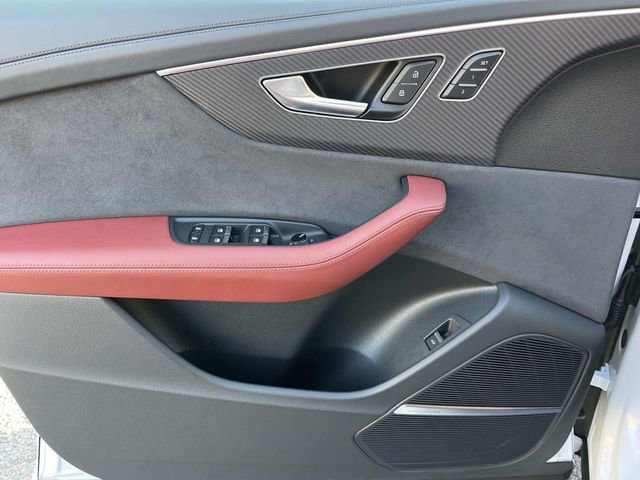 Used 2024 Audi SQ8 Prestige image 30