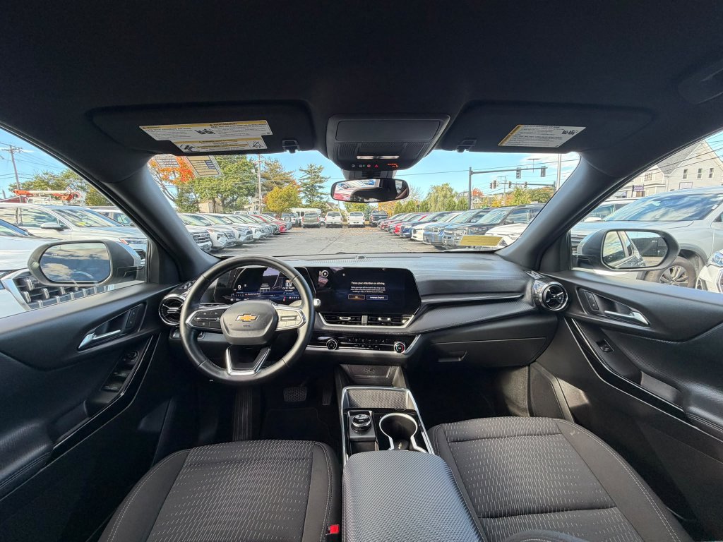 Used 2026 Chevrolet Equinox LT AWD/4WD image 15