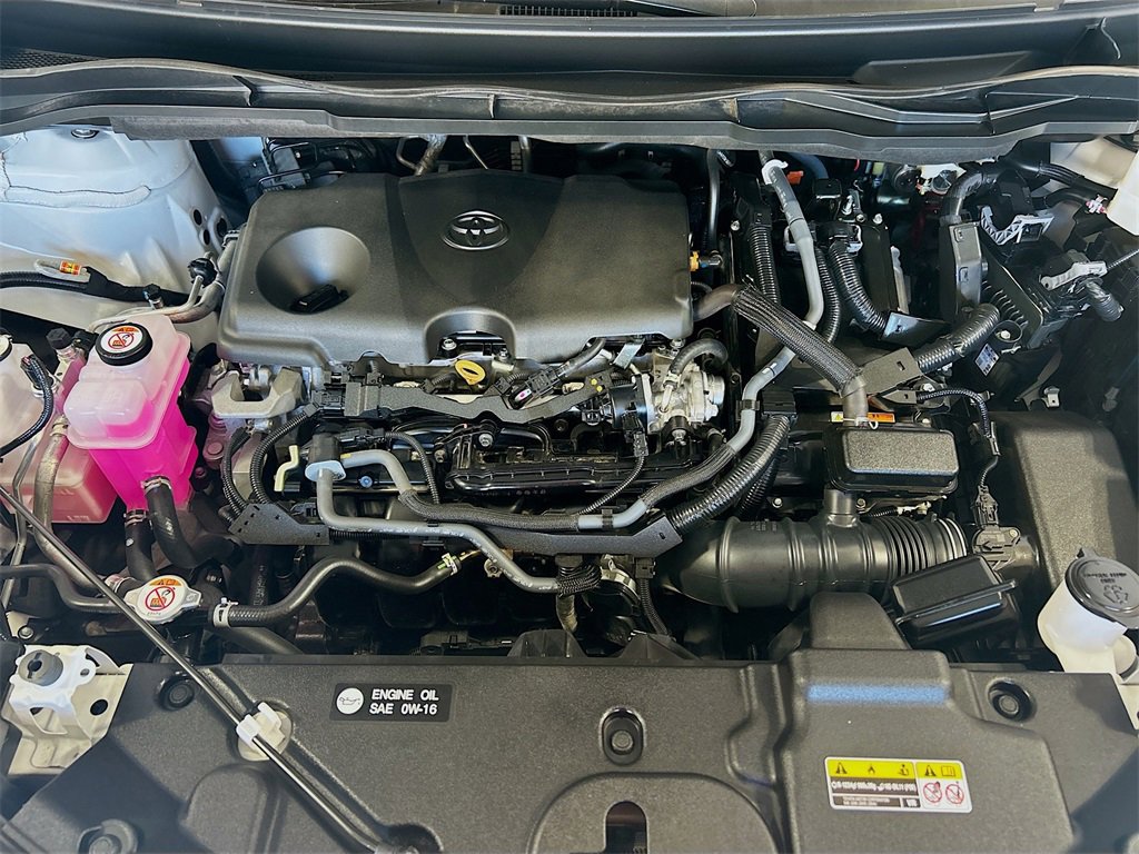 Used 2025 Toyota Sienna LE image 27