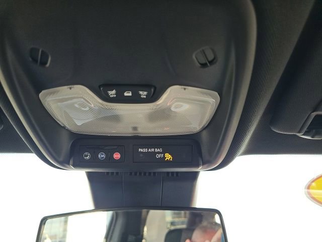 Used 2023 GMC Canyon Elevation image 48