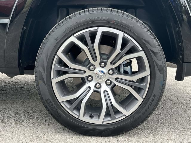 Used 2026 RAM 1500 Tungsten AWD/4WD image 11