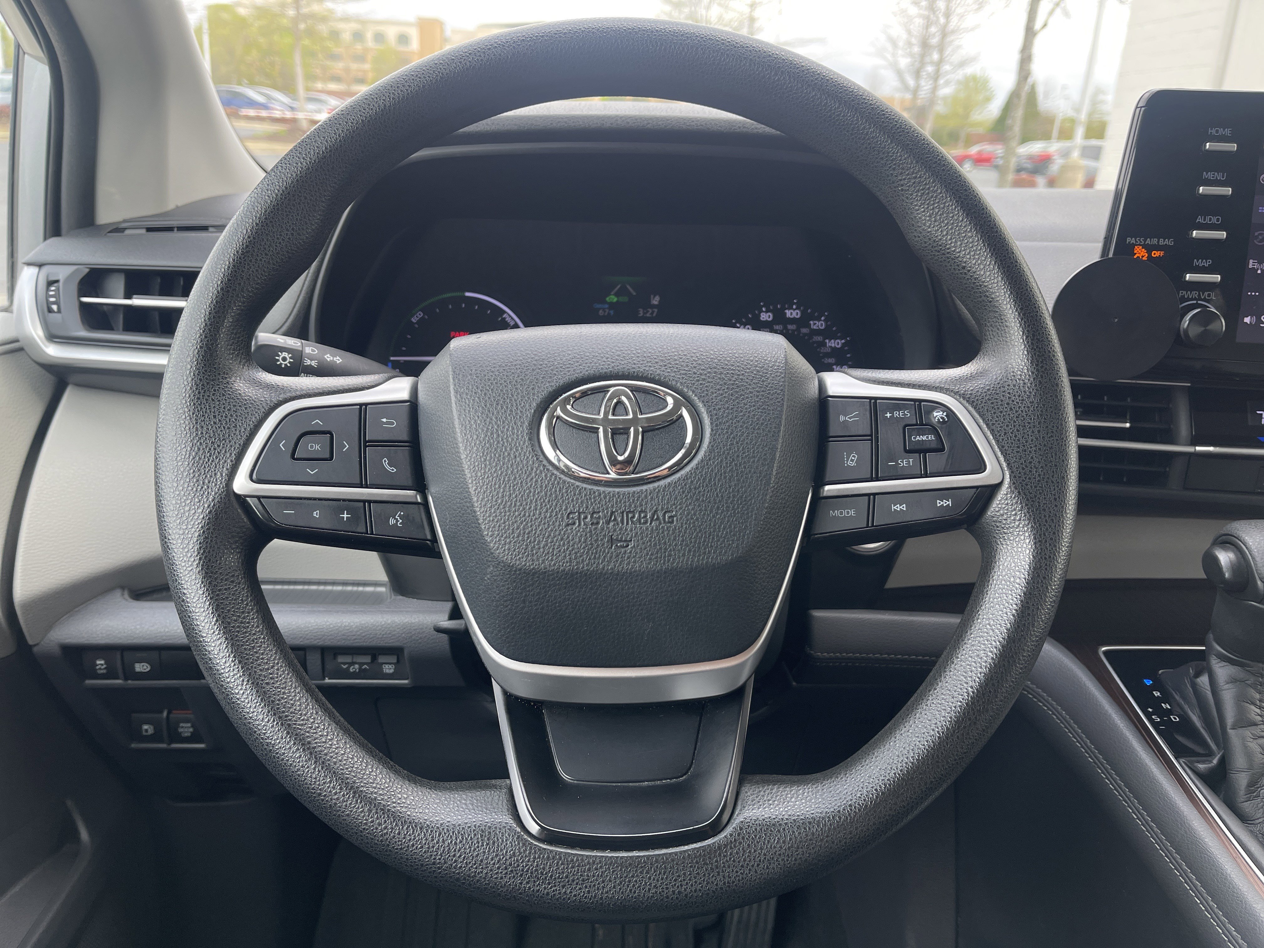 Used 2021 Toyota Sienna LE image 17