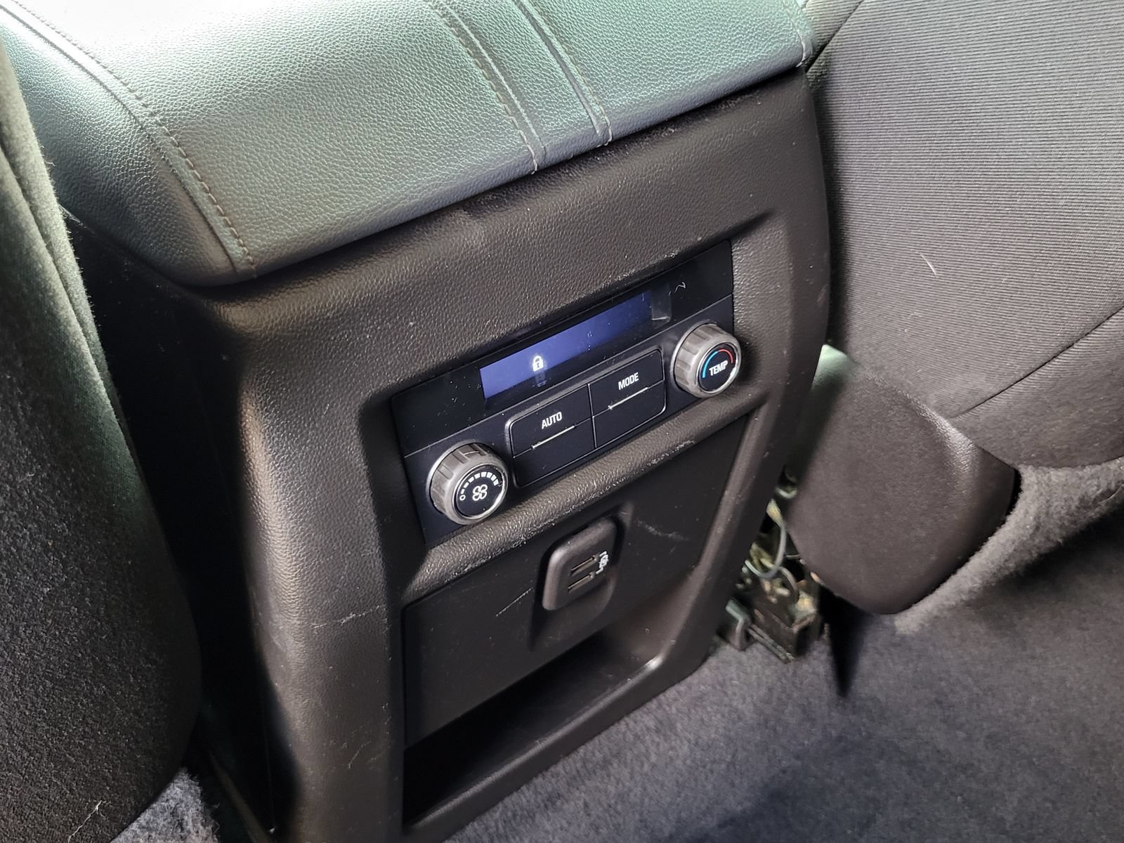 Used 2019 Chevrolet Traverse LT w/ LPO, Floor Liner Package AWD/4WD image 29