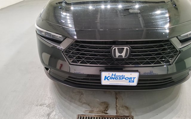 Used 2023 Honda Accord EX image 9