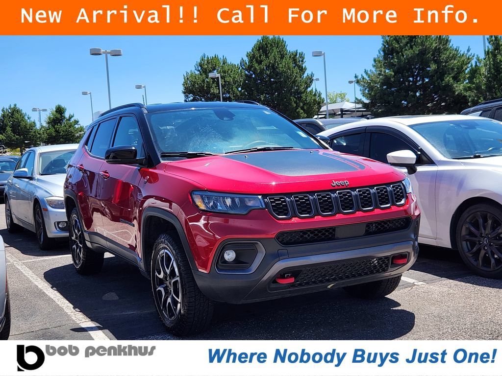 Used 2025 Jeep Compass Trailhawk