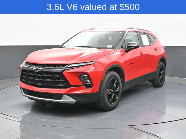 Used 2024 Chevrolet Blazer LT w/ Midnight/Sport Edition FWD image 3