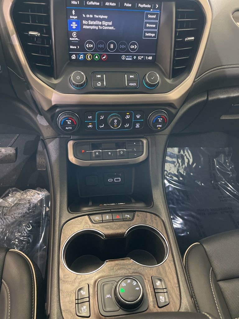 Used 2023 GMC Acadia Denali w/ Denali Ultimate Package image 19