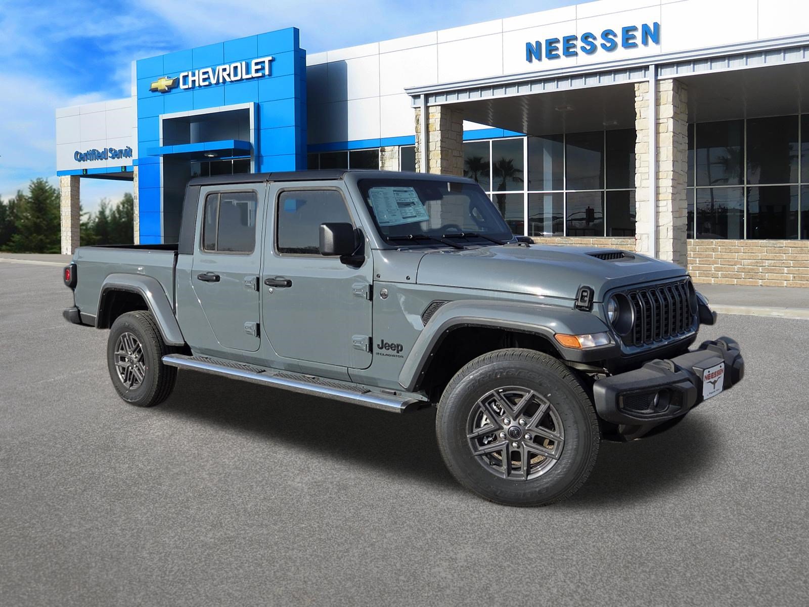 Used 2025 Jeep Gladiator Sport AWD/4WD video 1
