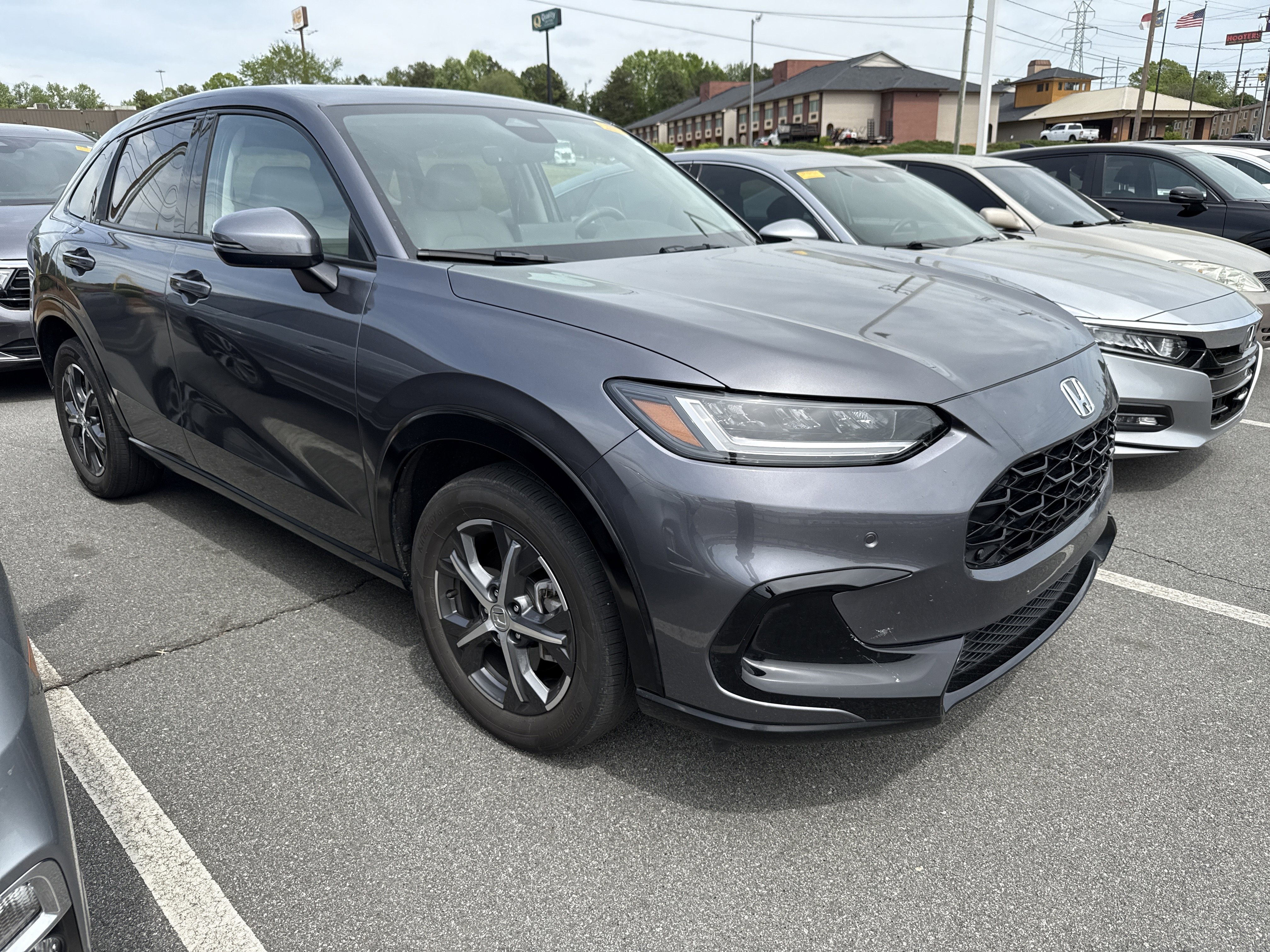 Used 2024 Honda HR-V EX-L image 2