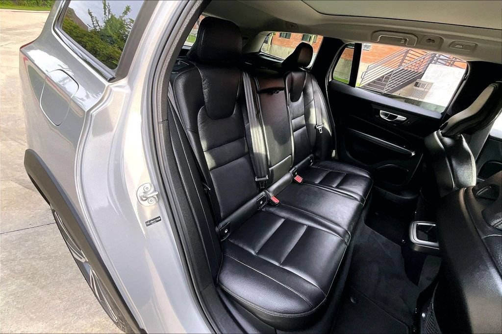 Certified 2025 Volvo V60 B5 Cross Country Plus AWD/4WD image 37