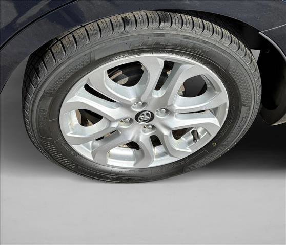 Used 2017 Toyota Yaris iA image 9