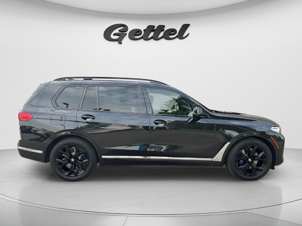 Used 2021 BMW X7 xDrive40i w/ Executive Package 2 AWD/4WD image 4