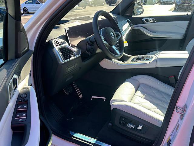 New 2026 BMW X5 xDrive50e w/ M Sport Package image 6
