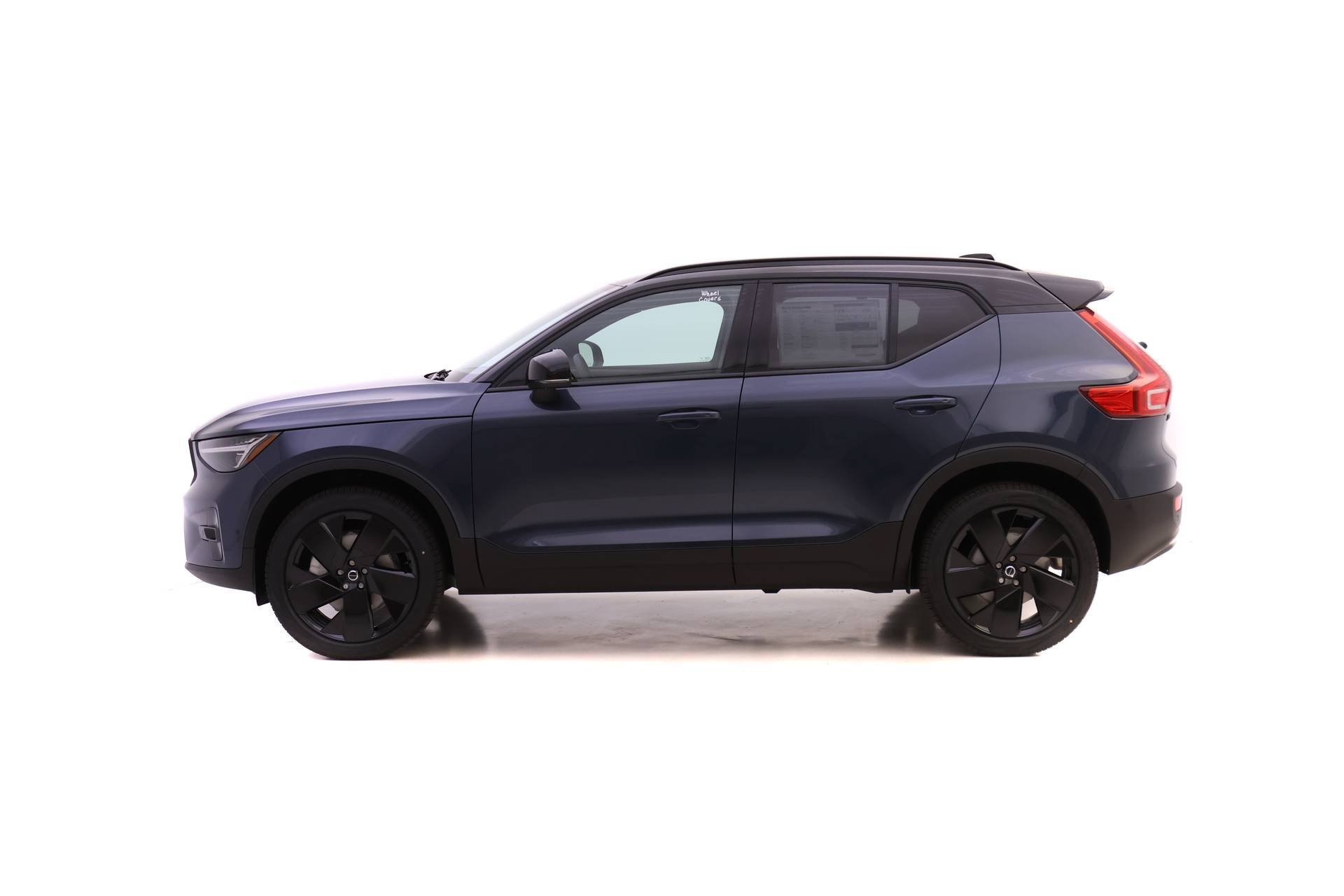 New 2026 Volvo XC40 B5 Ultra w/ Protection Package Premier AWD/4WD image 3