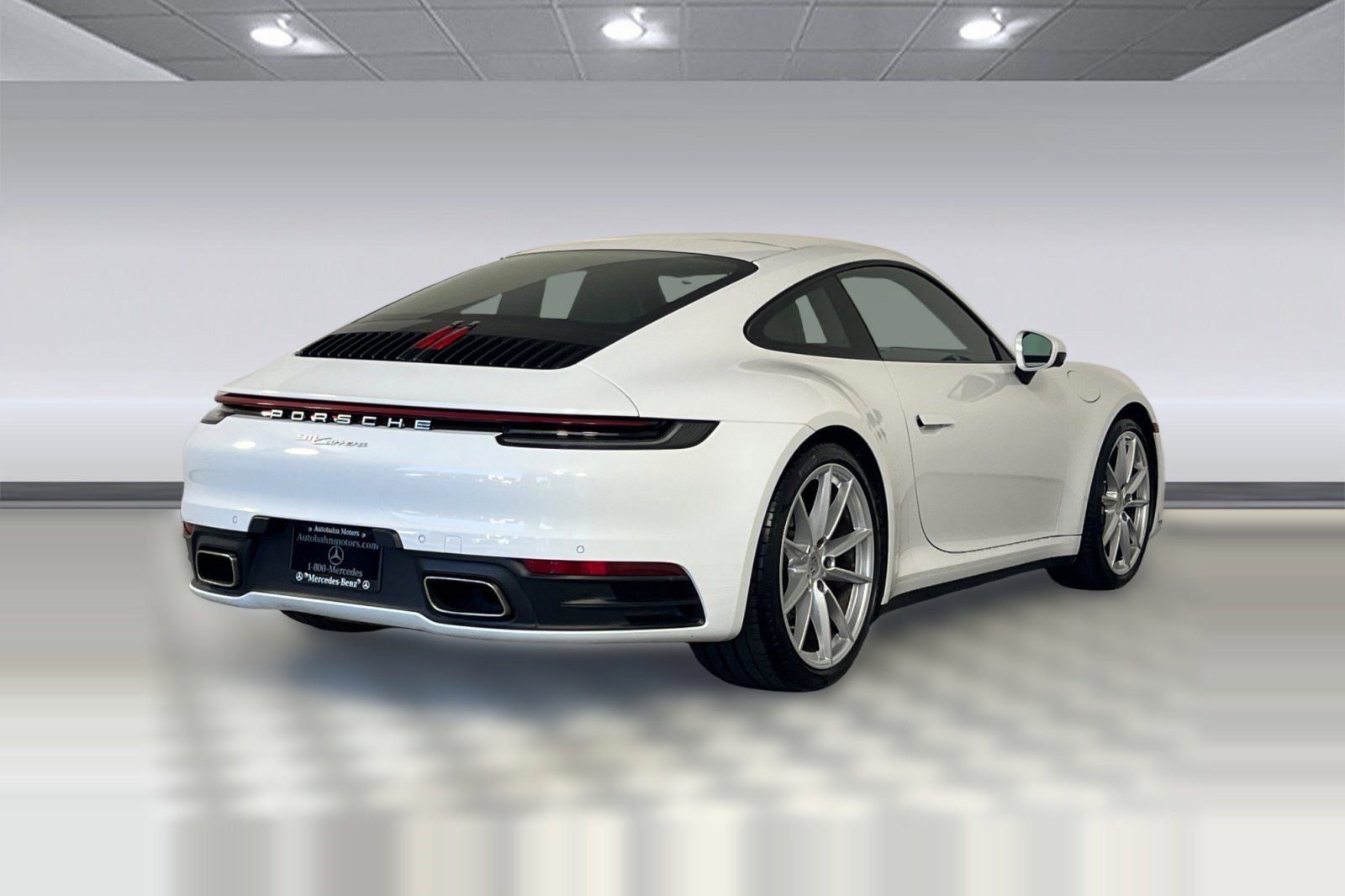 Used 2023 Porsche 911 Carrera image 8