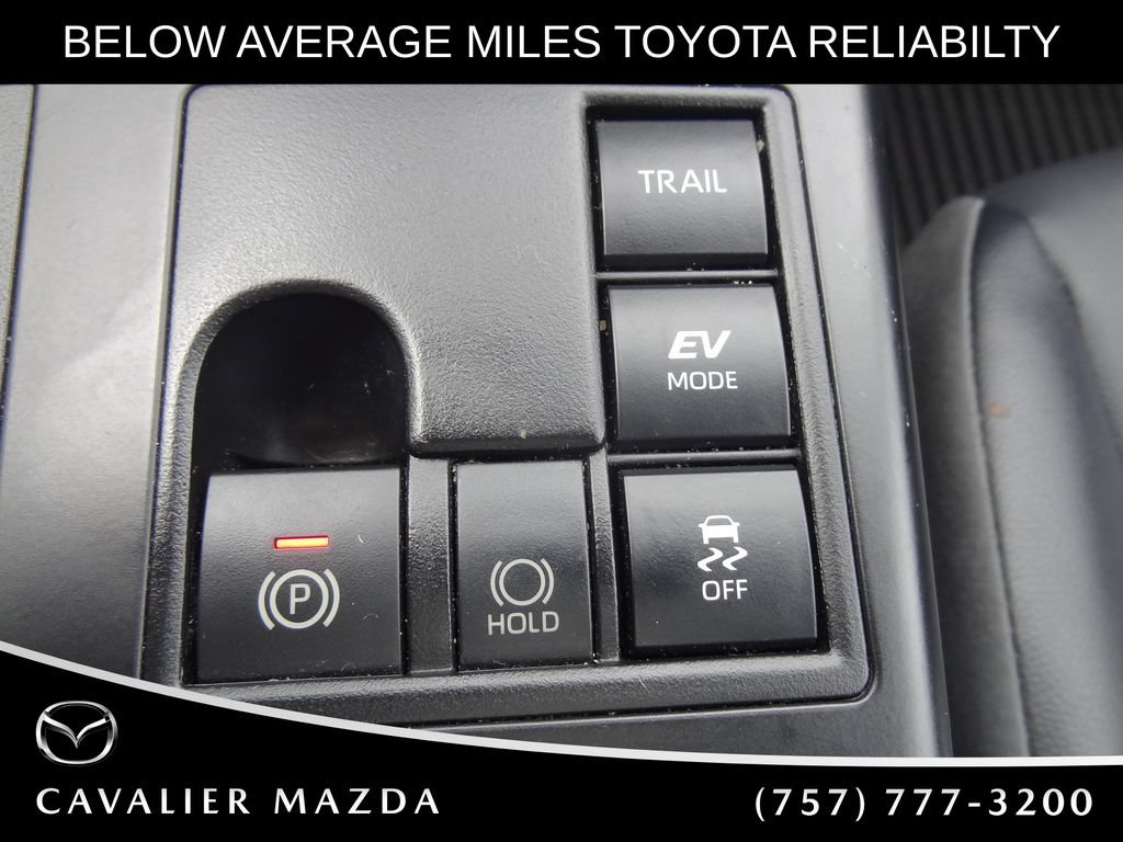 Used 2023 Toyota Highlander XLE AWD/4WD image 44