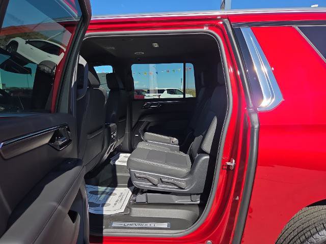 New 2026 Chevrolet Suburban LT image 17