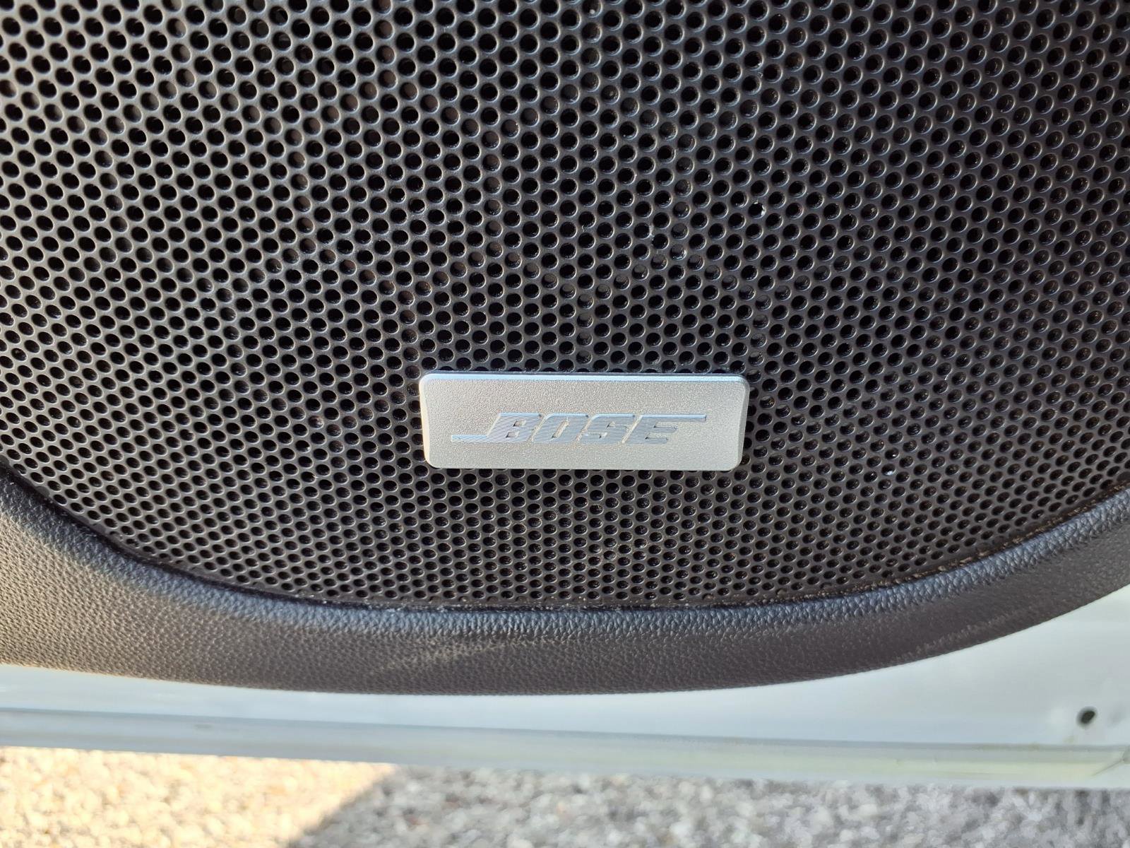 Used 2023 GMC Acadia SLT w/ LPO, Floor Liner Package AWD/4WD image 23