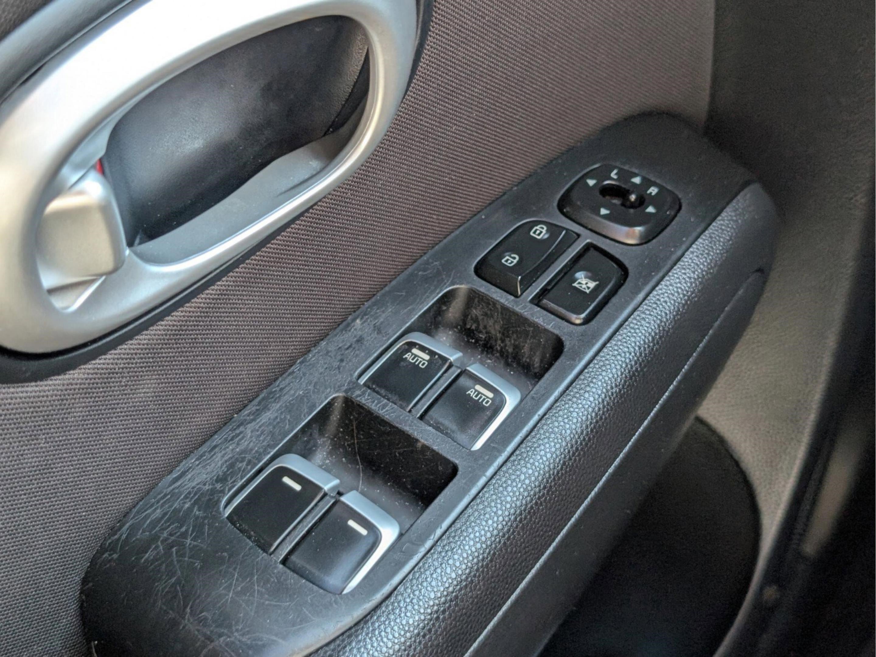 Used 2019 Kia Soul + image 38