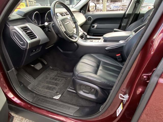 Used 2015 Land Rover Range Rover Sport SE image 11