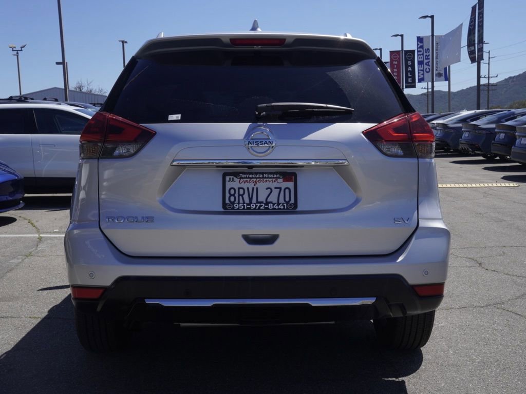 Used 2020 Nissan Rogue SV image 5